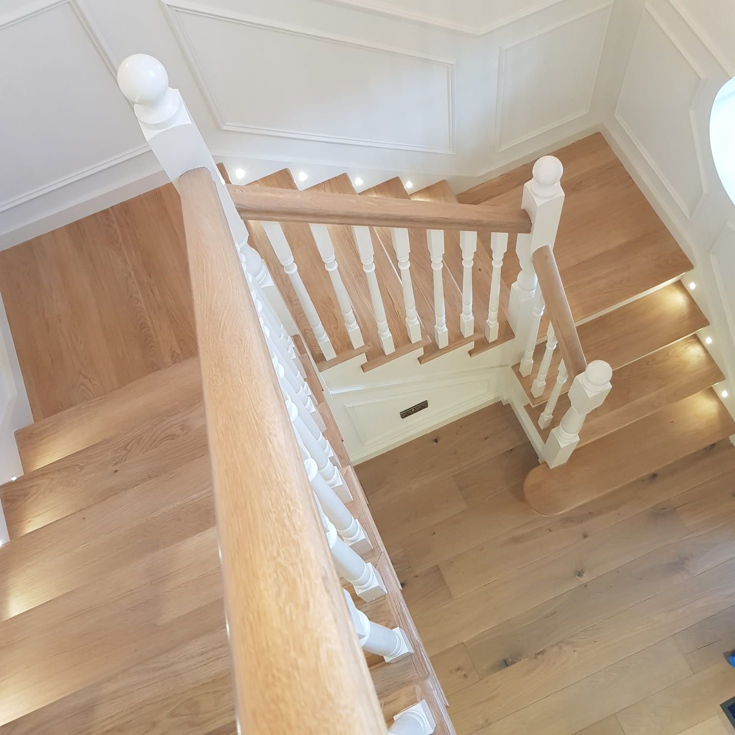 collins stairs intro right